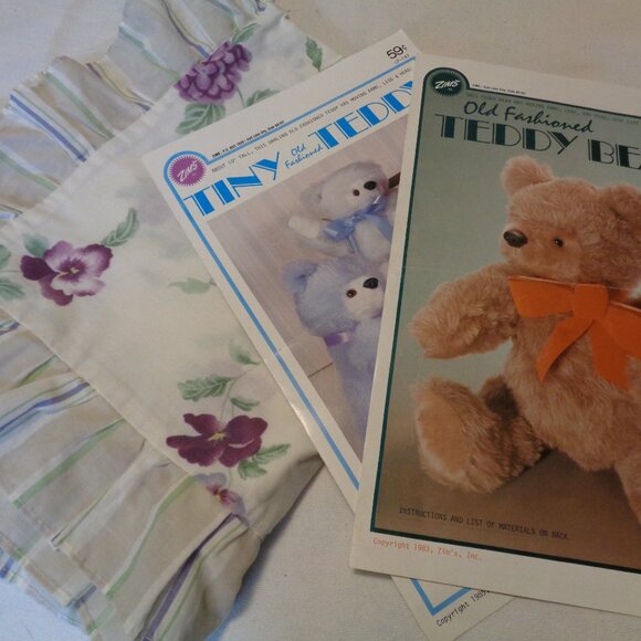 KAWAII CUTE VINTAGE BEAR PATTERNS & RUFFLES FLORAL PILLOW SHAMS LOT - Picture 2 of 10